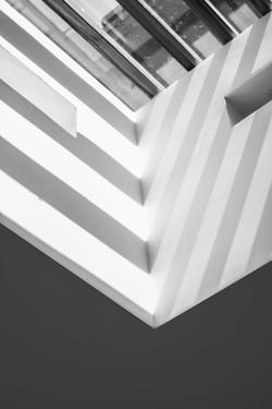Détail architectural abstrait en noir et blanc