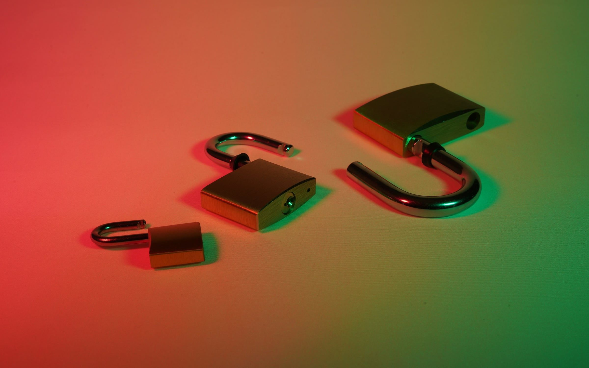 Cadenas ouverts et fermés, rendu 3D
